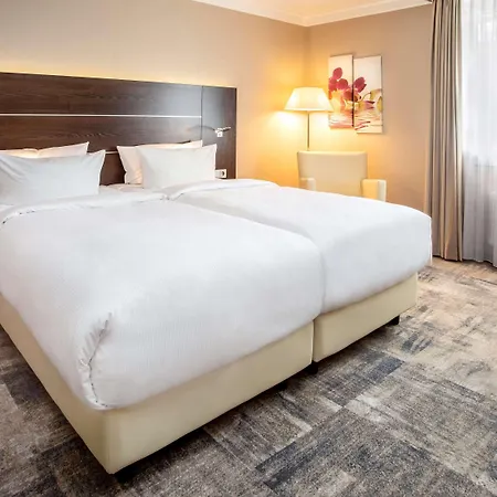 Mercure 4* האגן