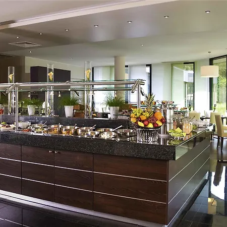Mercure 4* האגן